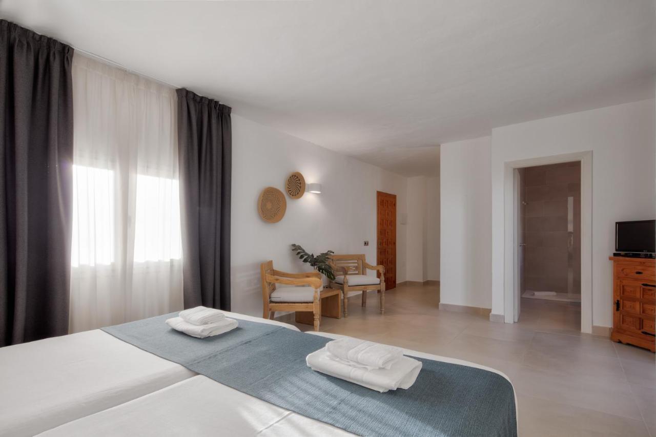 Turisticos Cardona Apartment